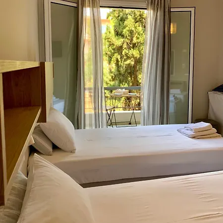 Hotel Mpiritis Mare *