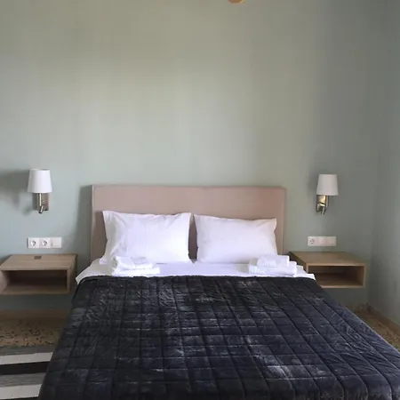 Hotel Mpiritis Mare *